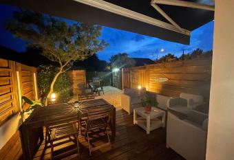 Le Chai de l Oc  an - Studio has Balcony rooms