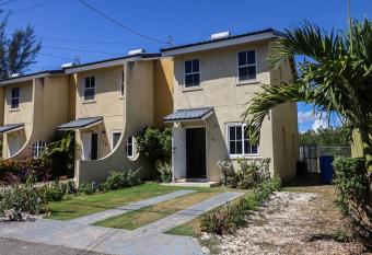 The Grand Majestic Home Elegantly designed for you allows 18 year olds to book a room