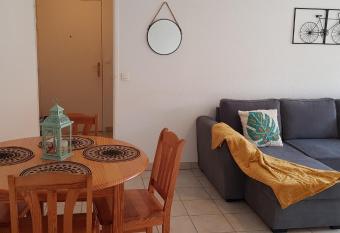 T2 Apt Berck avec parking, 1.8km plage has Balcony rooms