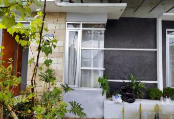 Homestay Srikandi allows 18 year olds to book a room