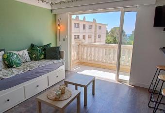 Cosy 50 m with Pool-Balcony sea view! has Balcony rooms