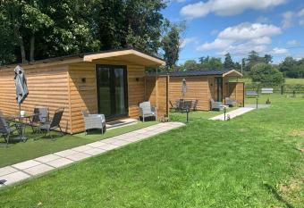 Mourne Meadow Cabins has Balcony rooms