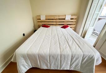 Sweet Love Family Budget has Balcony rooms