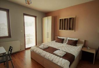 Villa La Munte has Balcony rooms