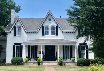 Rose Hill Inn has Balcony rooms