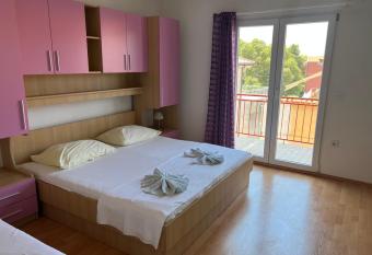 Apartmani Kacola has Balcony rooms