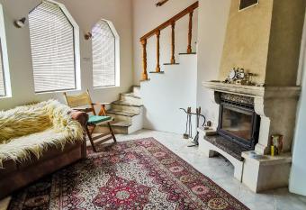                         ,,                     ,, has Balcony rooms