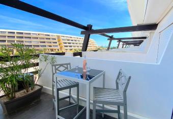 Studios Port Nature village Naturiste allows 18 year olds to book a room