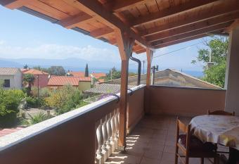 Apartment Nevenka Malinska has Balcony rooms