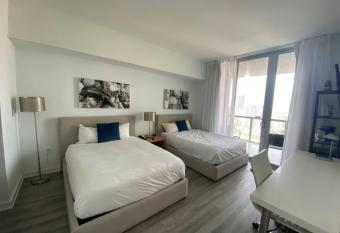 Beachy Vibes Studio has Balcony rooms