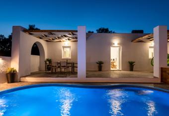 Villa Echedra has Balcony rooms