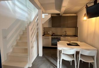 Chalet del mare allows 18 year olds to book a room