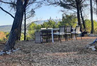 Au son des cigales allows 18 year olds to book a room