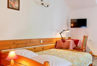 Zajazd Ustronie has Balcony rooms