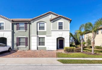 Stunning 5 Bedroom Home Just Minutes From Disney World! has Balcony rooms