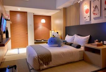                    at Anderson Apartemen has Balcony rooms