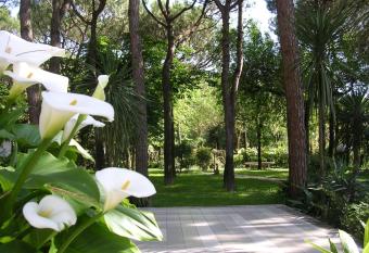 Hotel Valdor has Balcony rooms