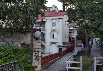 Josipa 1 has Balcony rooms