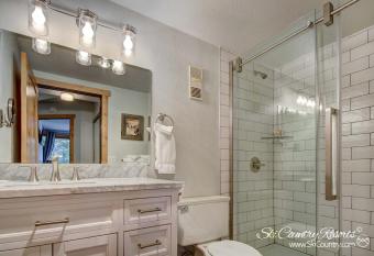 RECENTLY REMODELED One Bedroom, Ski In & Out Condo - Walk to Slopes and Main St TE313 has Balcony rooms