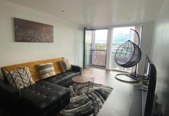 SECC/HYDRO MODERN 6TH FLOOR 2BR APARTMENT, GREAT VIEWS & FREE PARKING allows 18 year olds to book a room