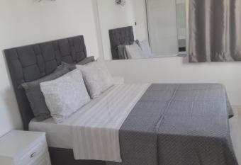 Kardelen Otel allows 18 year olds to book a room