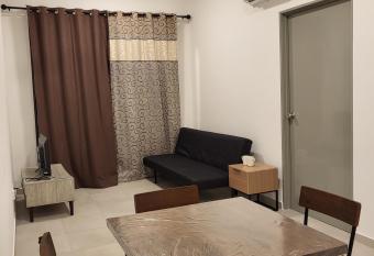 Lydia guesthouse kingfisher has Balcony rooms