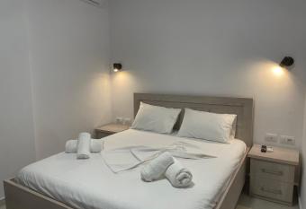 Villa Egli Ksamil allows 18 year olds to book a room