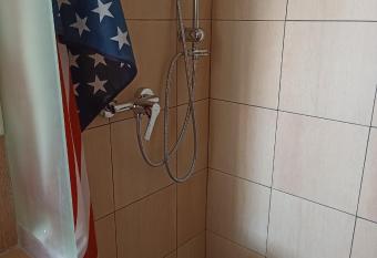 Uj Vilag allows 18 year olds to book a room