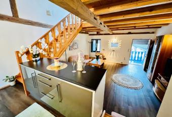 Pe  k  v ml  n - apartm  n has Balcony rooms