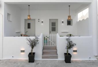 Anemela studio basic allows 18 year olds to book a room