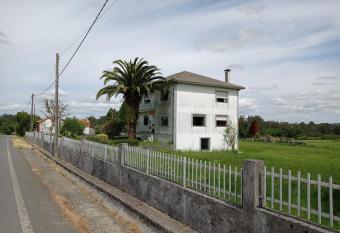 Villa Rica House has Balcony rooms