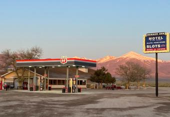 Border Inn Casino has Smoking rooms