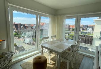 Appart. Blue Sky allows 18 year olds to book a room