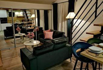 Deluxe Loft Studio Apartment allows 18 year olds to book a room