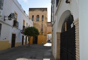ALCAZAR VIEJO SUITE Tourist C  rdoba allows 18 year olds to book a room