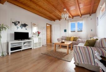 Apartamento las Vi  as 2 has Balcony rooms