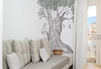 GR                  has Balcony rooms