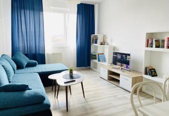Sch  nes Apartment im Stadtzentrum von Erfurt allows 18 year olds to book a room