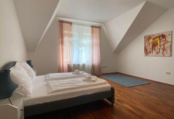 Schlossberg Blick Apartment -Top 7 self check-in has Balcony rooms