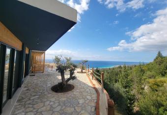 Rahoni Park & Suites allows 18 year olds to book a room