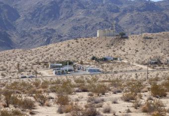 9 Palms Inn allows 18 year olds to book a room