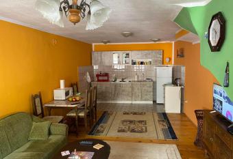 Apartment Cuni has Balcony rooms