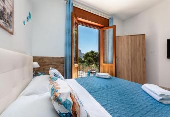 Makari Our Angel has Balcony rooms