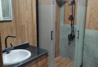                                Sidi Bishr Bahri has rooms with a private hot tub