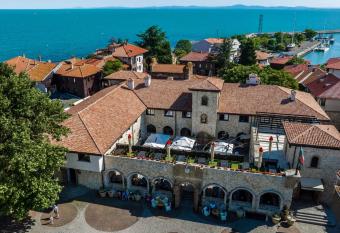 Castro Mesembria Boutique Hotel has Balcony rooms