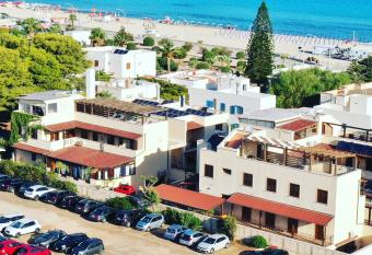 Hotel Iride by Marino Tourist has Balcony rooms