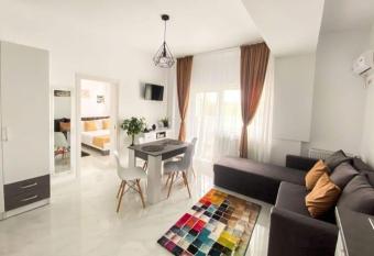 Onix Apartments T3 has Balcony rooms