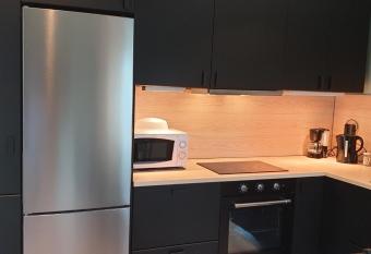 Dalk  rret allows 18 year olds to book a room