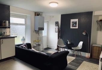 40 Carlton Tce F1 allows 18 year olds to book a room