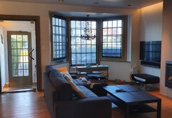 Stijlvolle vakantiewoning Den Baigneur aan zee allows 18 year olds to book a room